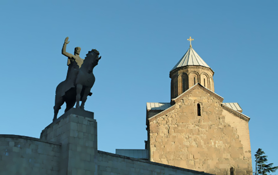 "ვახტანგ მეფე ღმერთს უყვარდა" KARIBCHE